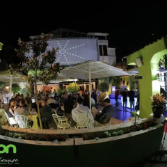 Cocoon Hotel & Lounge развлечения