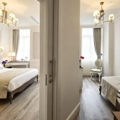 Mirrors Hotel 4* Люкс с различными типами кроватей