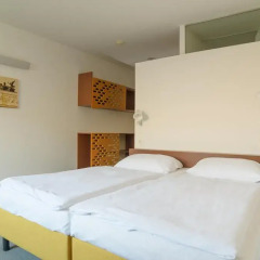 Отель Gartenhotel Altmannsdorf Low Budget Designhotel Австрия, Вена - отзывы, цены и фото номеров - забронировать отель Gartenhotel Altmannsdorf Low Budget Designhotel онлайн комната для гостей