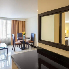Отель Four Points by Sheraton Cali 3* Стандартный номер с различными типами кроватей фото 2
