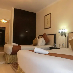 Al Muraqabat Plaza Hotel Apartments 3* Апартаменты с 2 отдельными кроватями