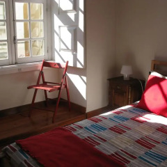 Johnie's Place Lisbon Hostel & Suites Лиссабон комната для гостей фото 2