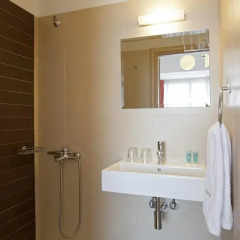 Metropolis Hotel 2* Номер категории Эконом с различными типами кроватей фото 2