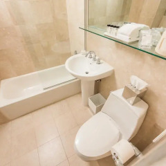 Отель Bentley Hotel США, Нью-Йорк - отзывы, цены и фото номеров - забронировать отель Bentley Hotel онлайн ванная фото 2