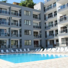 Апартаменты Dilov Apartments In Yalta Golden Sands бассейн фото 2