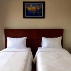 Отель The Topaz Residence 3* Улучшенный номер с 2 отдельными кроватями