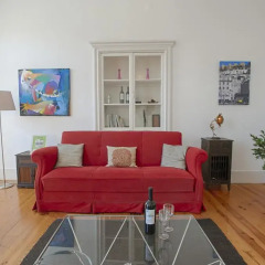 Апартаменты Lovelystay Chiado Distinctive Apartment комната для гостей фото 5
