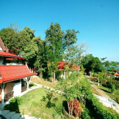 Отель Holiday Villa Ланта балкон