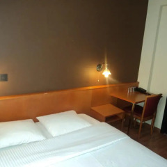 Albert Hotel 2* Стандартный номер фото 6
