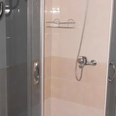 Отель Varbanovi Guest House Боженци ванная