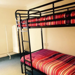 Отель Baggies Backpackers Angel Кровать в женском общем номере