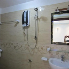 Saigon 237 Hotel 2* Кровать в общем номере с двухъярусной кроватью фото 4