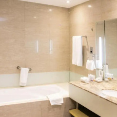 Halo Hotel Dubai 4* Улучшенный номер с различными типами кроватей фото 7