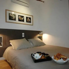 Отель HolidaysInParis-Bourg Tibourg II в номере