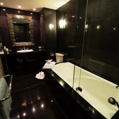 Отель Bless Residence Бангкок ванная