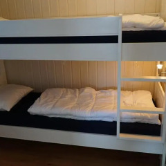 Отель Tjeldsundbrua Camping Коттедж с различными типами кроватей фото 22