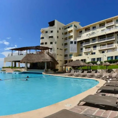 Отель BSEA Cancun Plaza Hotel Мексика, Канкун - отзывы, цены и фото номеров - забронировать отель BSEA Cancun Plaza Hotel онлайн бассейн
