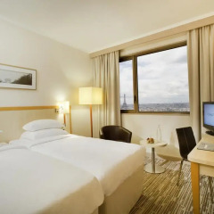 Отель Hyatt Regency Paris Etoile 4* Улучшенный номер с различными типами кроватей фото 8