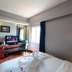 Gia Bao Grand Hotel 3* Улучшенный номер с различными типами кроватей
