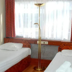 Budget Hostel Bargain Toko детские мероприятия