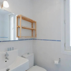 Отель Apartamentos Las Letras Мадрид ванная