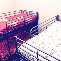 M2Students Hostel Кровать в общем номере с двухъярусной кроватью