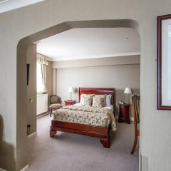 The Clarendon Hotel 3* Представительский люкс с различными типами кроватей