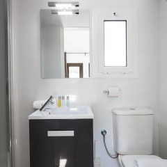 Отель AB Paral·lel Spacious Apartments Испания, Барселона - отзывы, цены и фото номеров - забронировать отель AB Paral·lel Spacious Apartments онлайн ванная