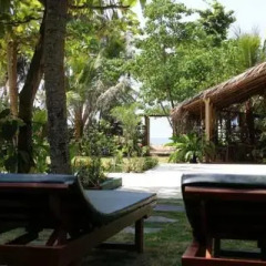 Отель Lohas Beach Resort Villa бассейн