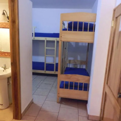 Отель Hostal Yaku Montañita Семейный номер Делюкс с двуспальной кроватью фото 5