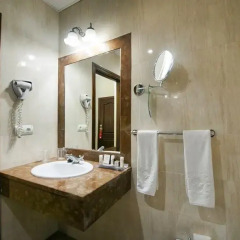 Отель Adriano Boutique Sevilla 3* Номер Делюкс с различными типами кроватей фото 15