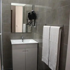 Отель Oporto Boutique Guest House Стандартный номер с различными типами кроватей фото 14