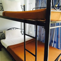 Отель Dd Guesthouse & Backpacker Кровать в общем номере фото 8