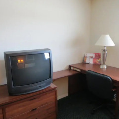 Отель Days Inn Elk Grove Village Chicago OHare Airport West Стандартный номер с различными типами кроватей фото 3