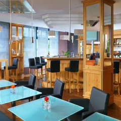 Отель Sheraton Airport гостиничный бар