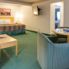 Отель Nob Hill Motor Inn комната для гостей фото 3