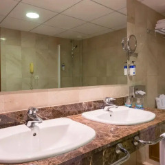 Отель Tryp Vielha Baqueira ванная фото 6