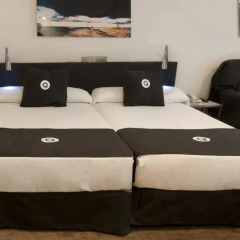 Отель Quo Eraso Aparthotel 3* Апартаменты разные типы кроватей фото 3