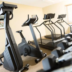 Отель Holiday Inn Express Quebec City - Sainte Foy Канада, Квебек - отзывы, цены и фото номеров - забронировать отель Holiday Inn Express Quebec City - Sainte Foy онлайн фитнесс-зал фото 3