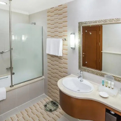 Отель Holiday Inn Bur Dubai Embassy District 4* Стандартный номер фото 4