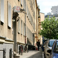 Fest Hostel парковка
