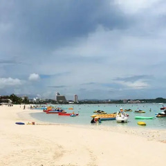 Pacific Bay Hotel пляж