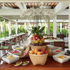 Отель The Seminyak Beach Resort & Spa питание фото 2