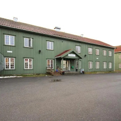 Airport Motel & Apartment Hostel парковка