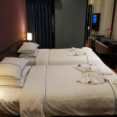 Hanoi Emerald Waters Hotel Trendy 3* Улучшенный номер с различными типами кроватей фото 3