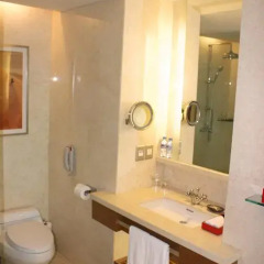 Отель InterContinental Saigon 5* Номер Делюкс с различными типами кроватей фото 8
