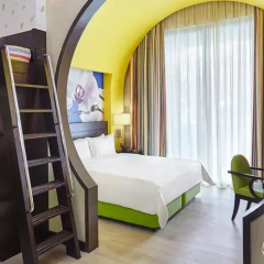 Resorts World Sentosa - Festive Hotel 5* Семейный номер Делюкс с двуспальной кроватью фото 4