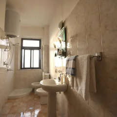 Cosy Hostel Tirana ванная
