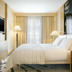 Отель Le Méridien Munich 5* Улучшенный номер с двуспальной кроватью фото 2