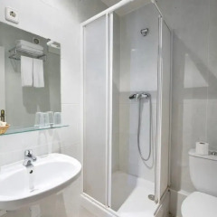 Отель Hostal Guilleumes Стандартный номер разные типы кроватей фото 3